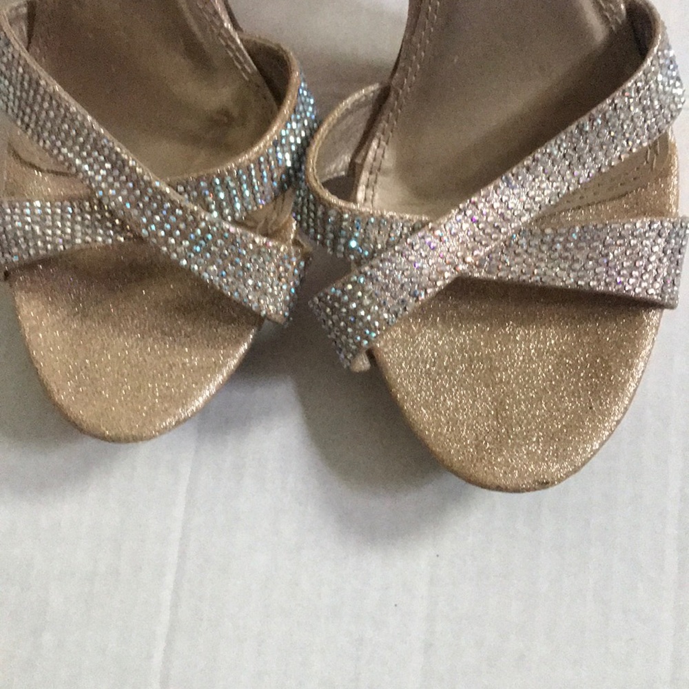 Formal sparkling iridescent heels